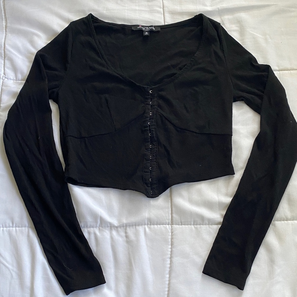 Black Cropped Long-Sleeve Hook-Front Ribbed Top